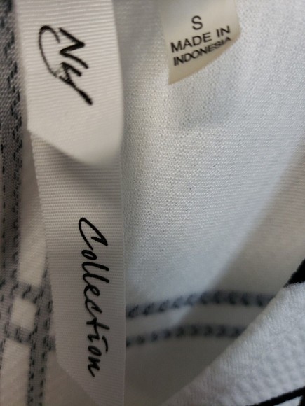 New York Collection Black & White geometric top Sleeve Size Small shell - Picture 2 of 8